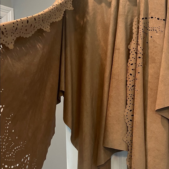 New Directions Beige Poncho/Shaw with Detail - Picture 3 of 3